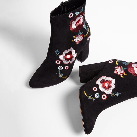 Express Shoes - Express Floral Embroidered Booties NWT Express Shoes - Express Floral Embroidered Booties NWT